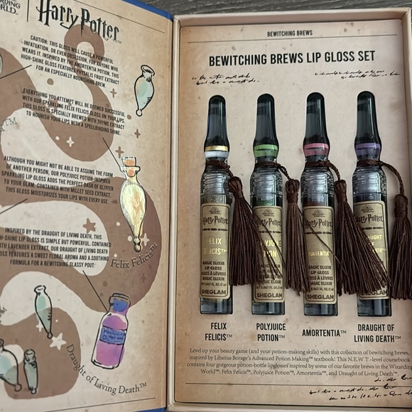 Harry Potter Lip gloss set. - Picture 2 of 3